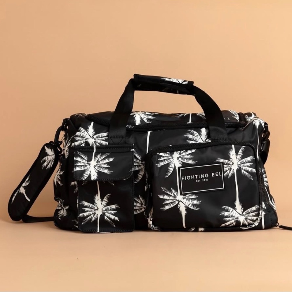 Fighting Eel BRAND NEW Black and White Palm Print Duffel Bag
